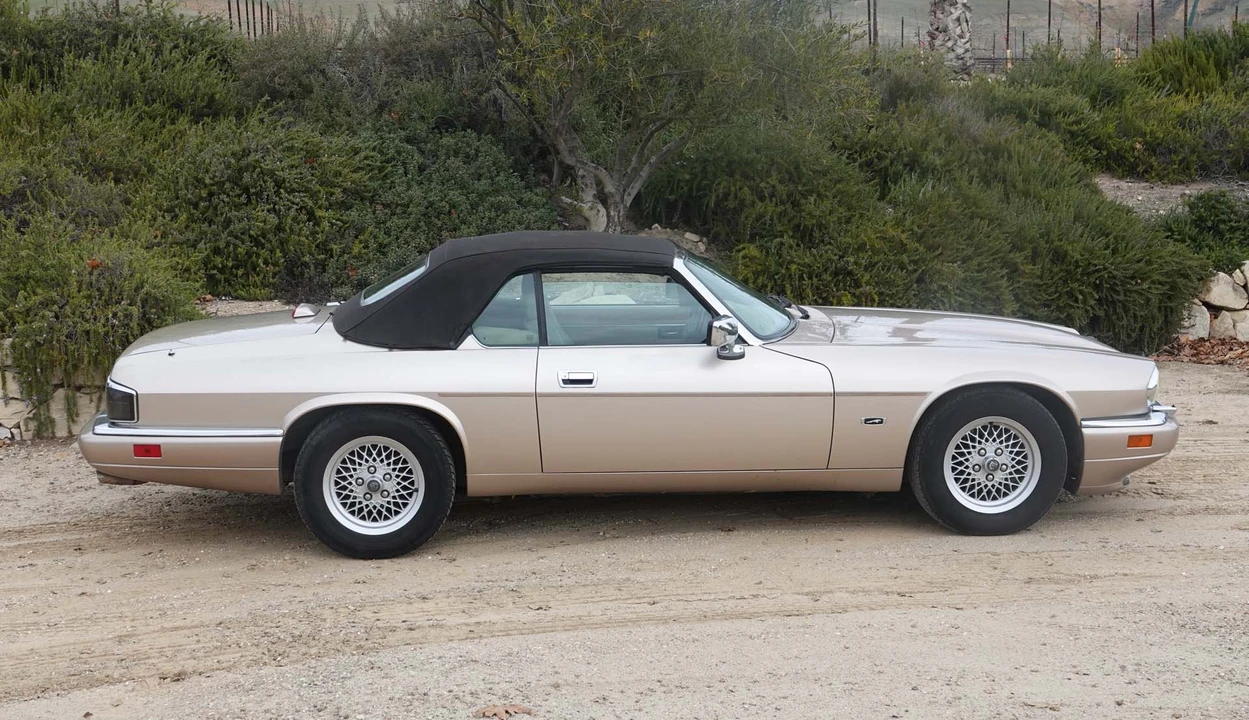 1994 Jaguar XJS Convertible - Image 8 of 31
