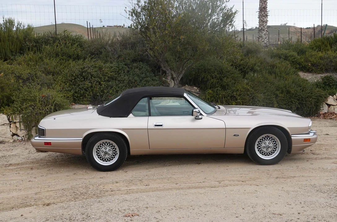 1994 Jaguar XJS Convertible - Image 9 of 31