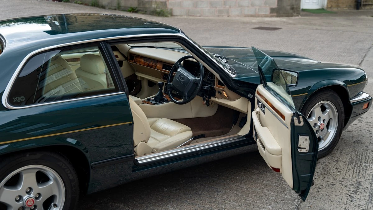 1994 Jaguar XJS Facelift AJ-16 - Image 18 of 30