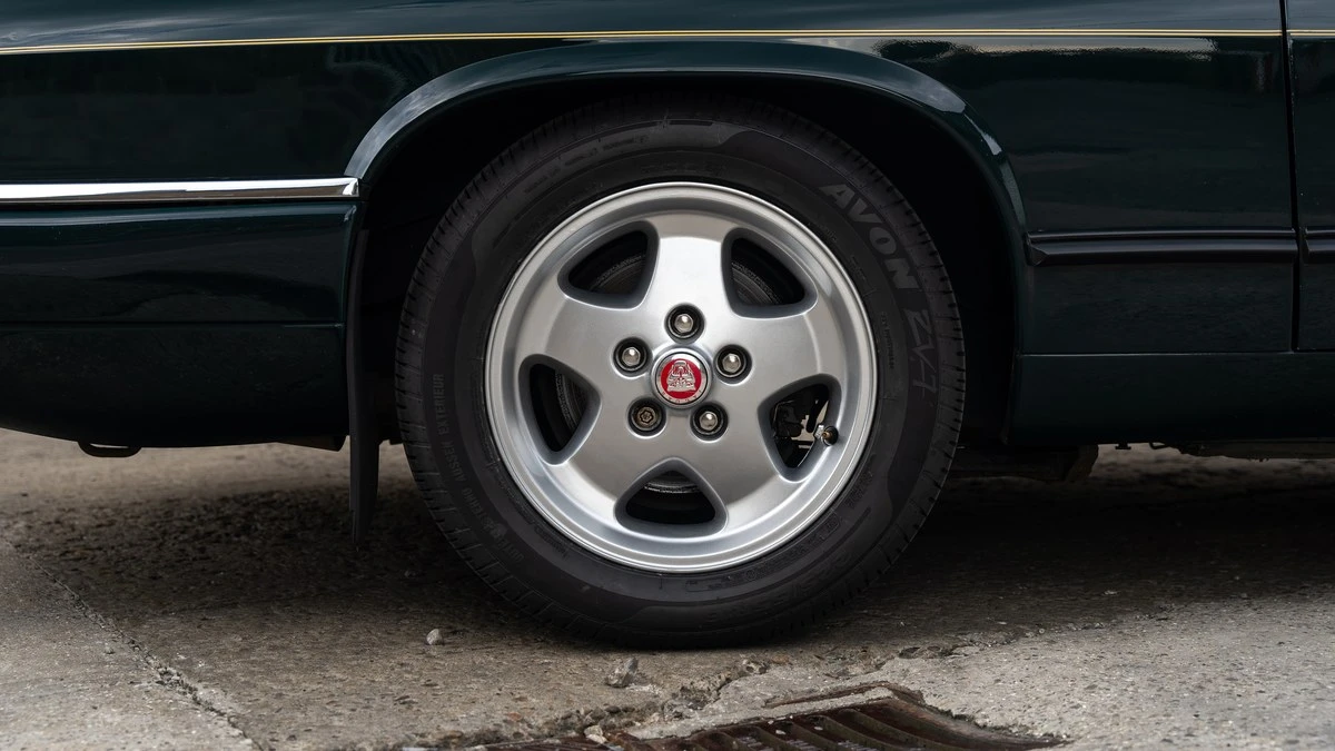 1994 Jaguar XJS Facelift AJ-16 - Image 14 of 30