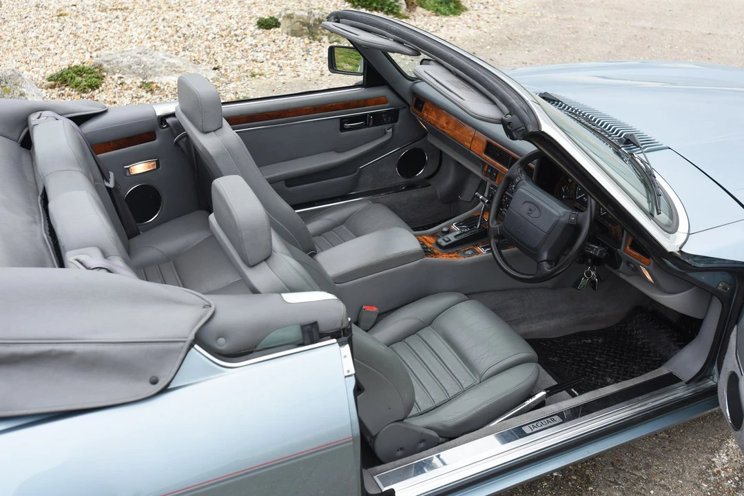 1994 Jaguar XJS Convertible - Image 25 of 30