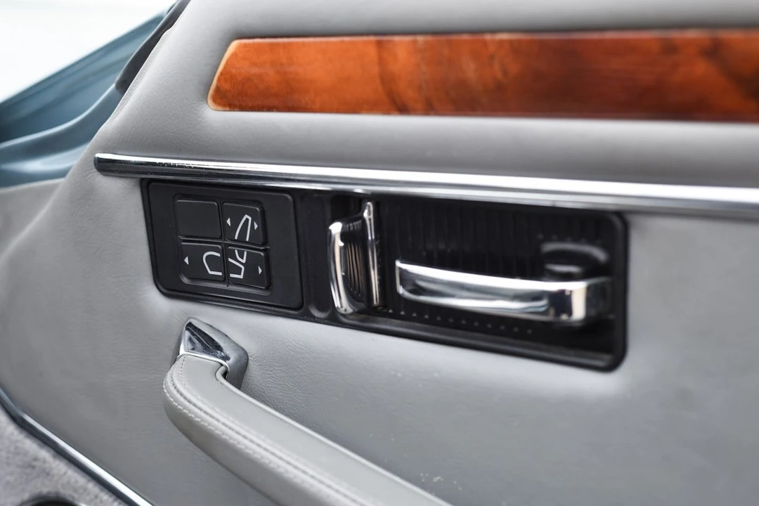 1994 Jaguar XJS Convertible - Image 29 of 30
