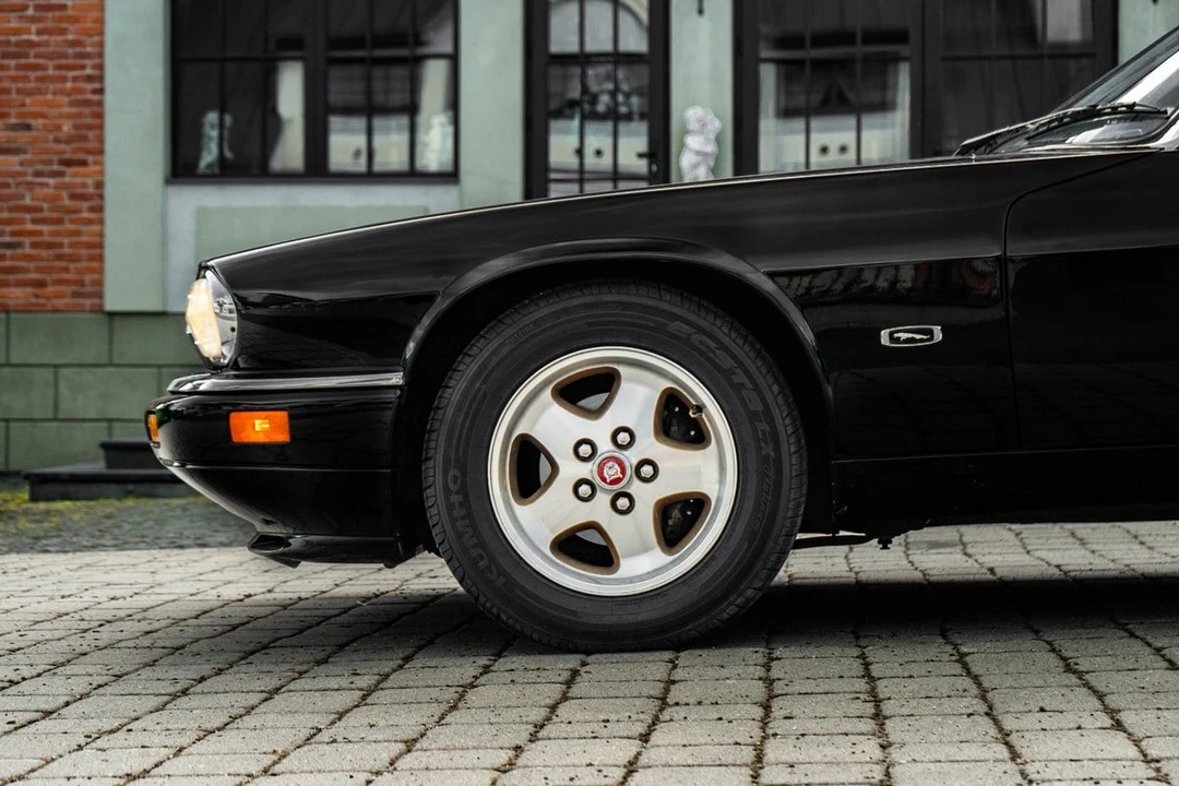 1994 Jaguar XJS Convertible - Image 13 of 30