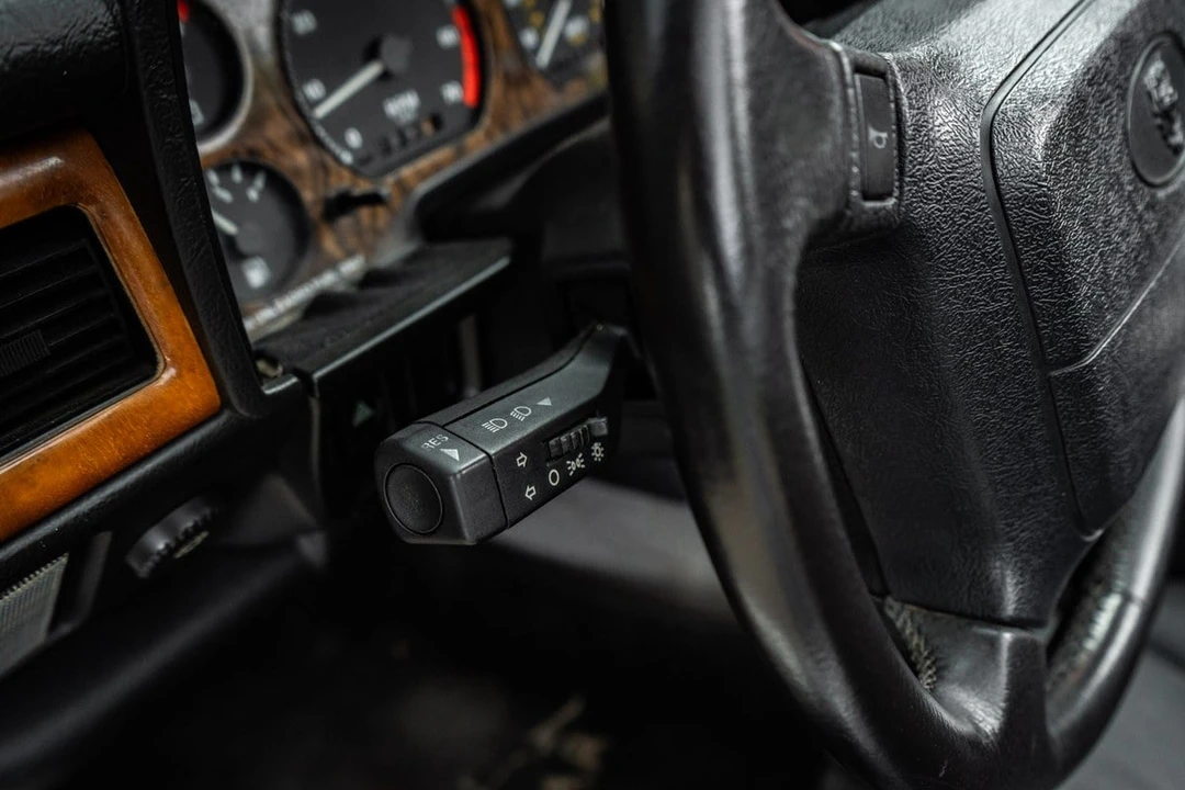 1994 Jaguar XJS Convertible - Image 24 of 30