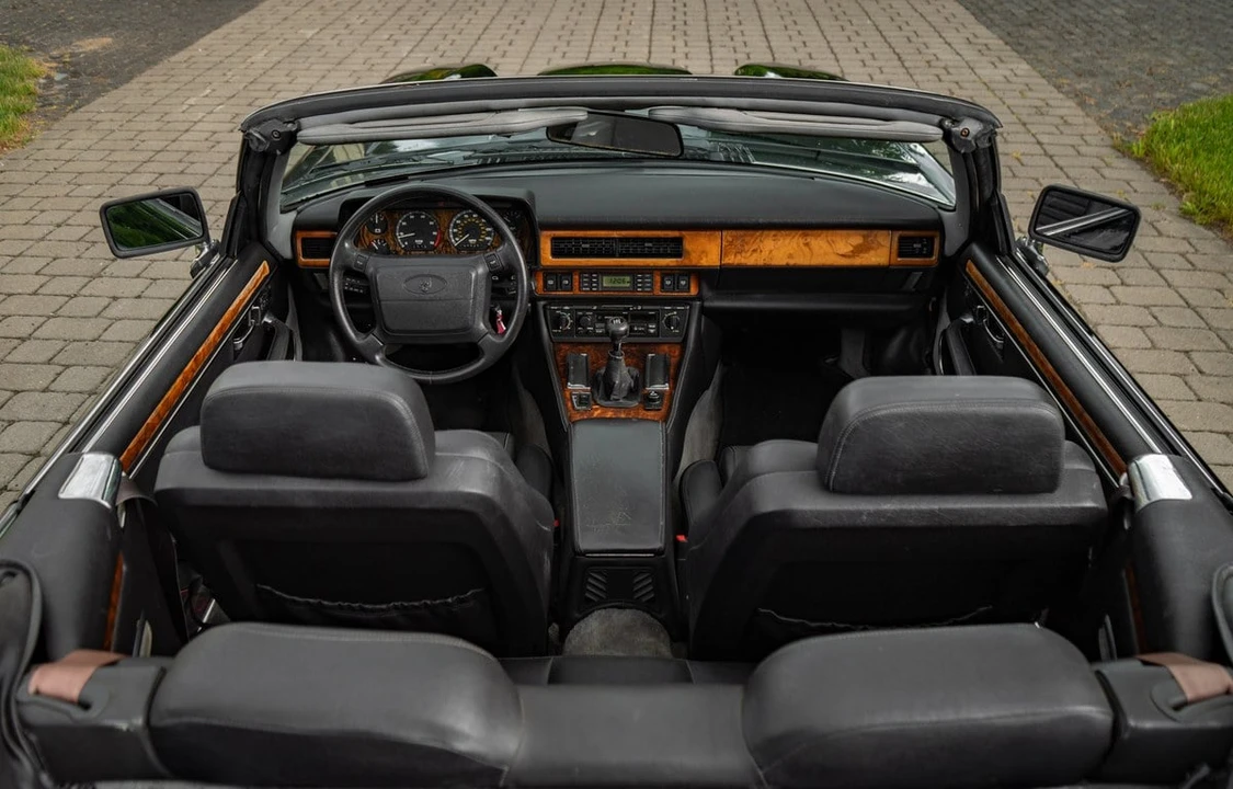 1994 Jaguar XJS Convertible - Image 19 of 30