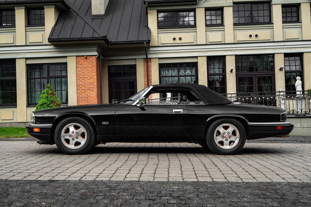 1994 Jaguar XJS Convertible - Image 11 of 30