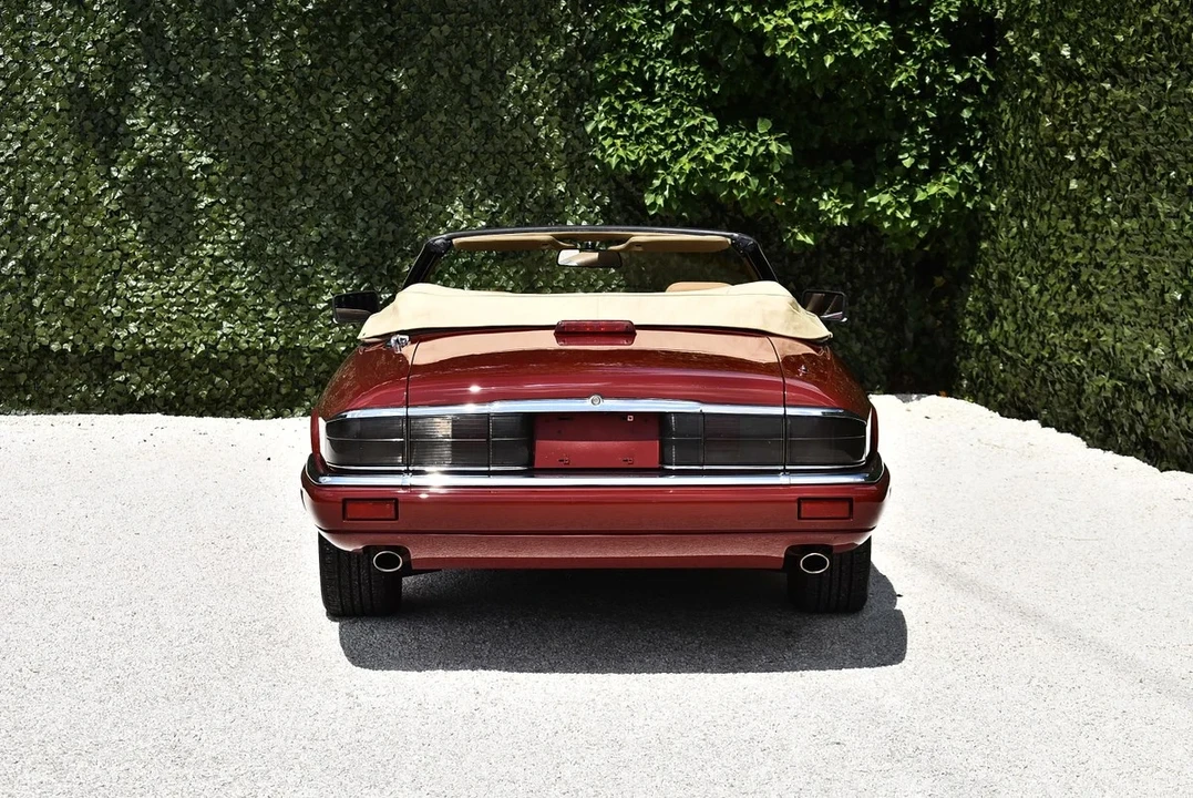 1994 Jaguar XJS Convertible - Image 10 of 30