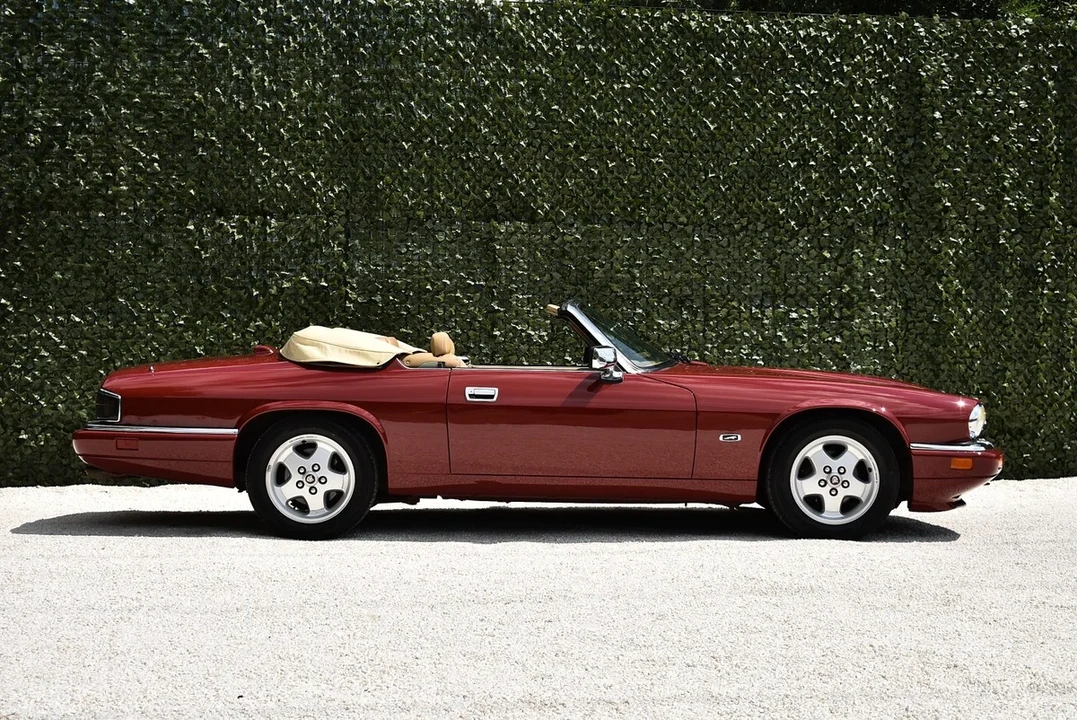 1994 Jaguar XJS Convertible - Image 9 of 30