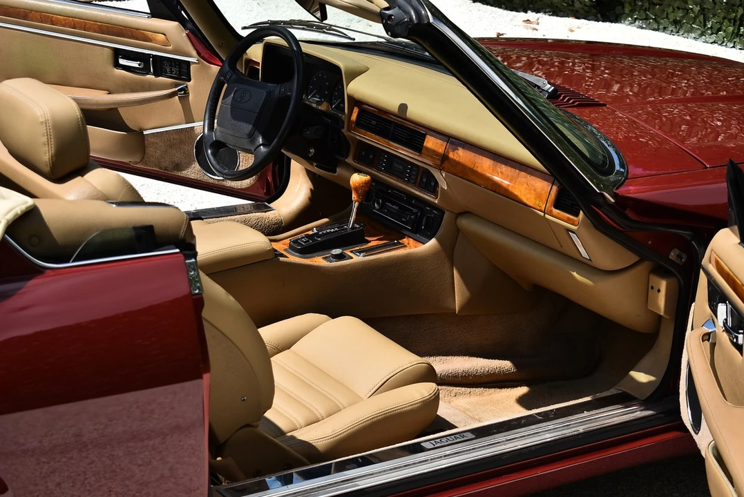 1994 Jaguar XJS Convertible - Image 29 of 30