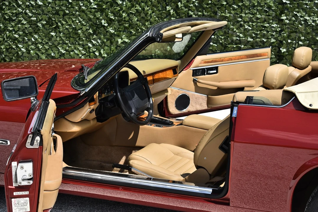 1994 Jaguar XJS Convertible - Image 22 of 30