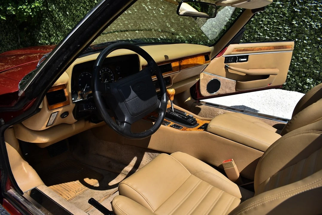 1994 Jaguar XJS Convertible - Image 24 of 30