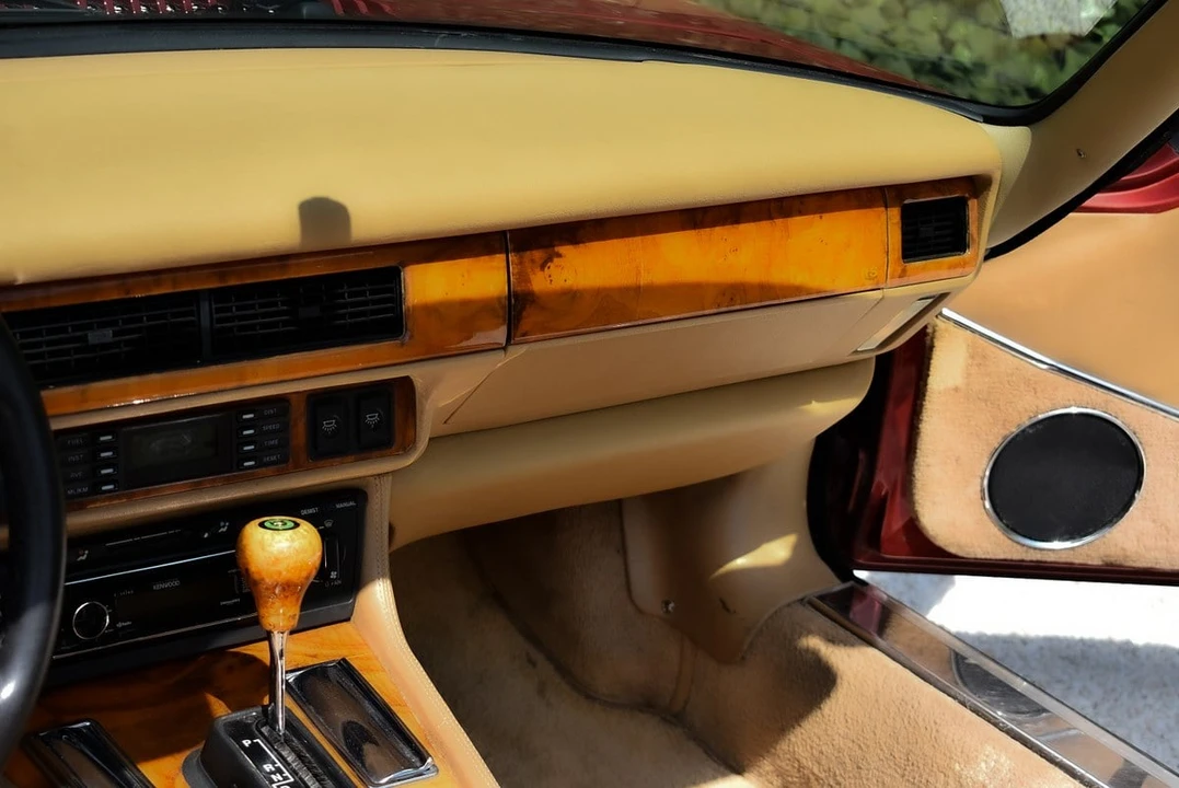 1994 Jaguar XJS Convertible - Image 27 of 30