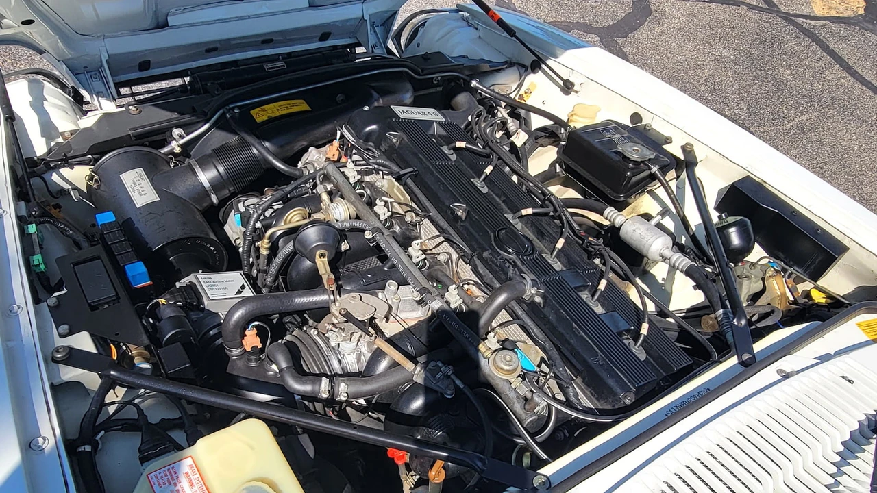 1994 Jaguar XJS Convertible - Image 4 of 11