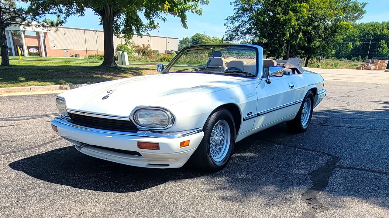 1994 Jaguar XJS Convertible - Image 11 of 11