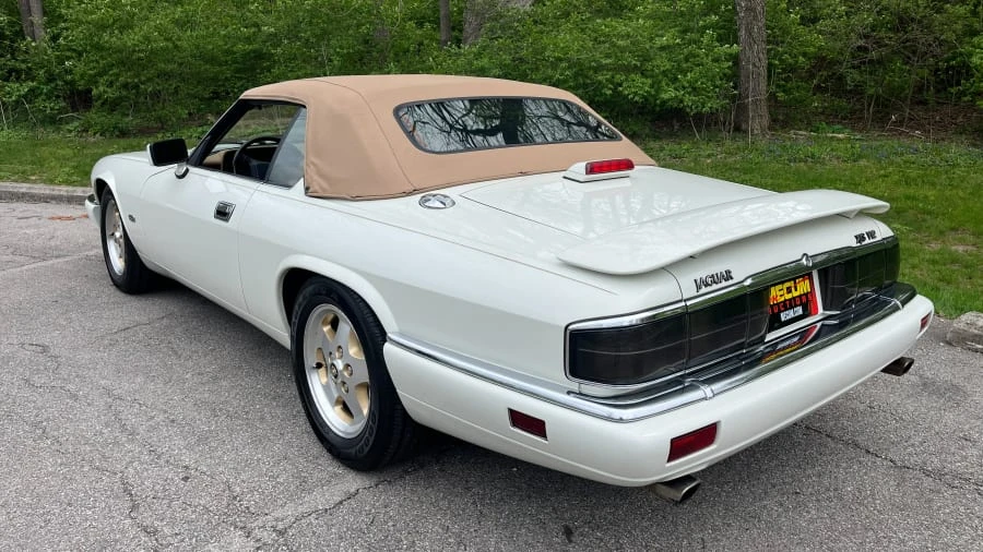 1994 Jaguar XJS Convertible - Image 8 of 31