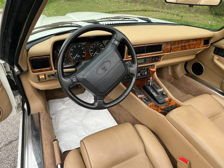 1994 Jaguar XJS Convertible - Image 23 of 31