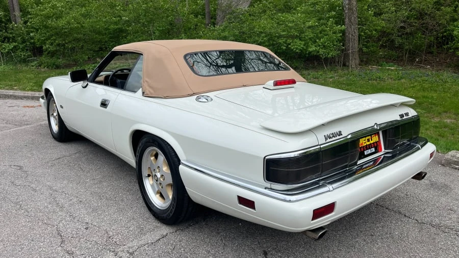 1994 Jaguar XJS Convertible - Image 11 of 31