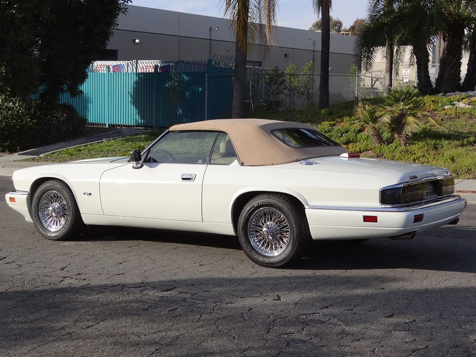 1994 Jaguar XJS Convertible - Image 14 of 31