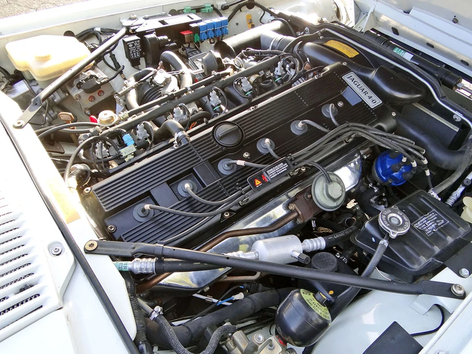 1994 Jaguar XJS Convertible - Image 25 of 31