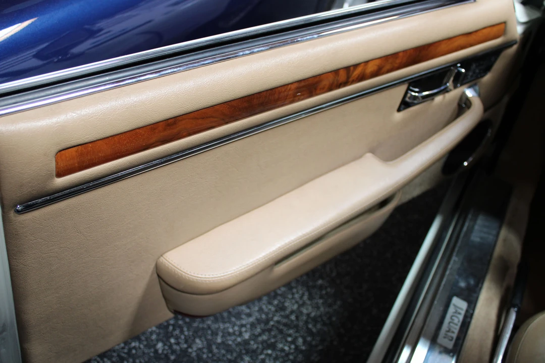 1994 Jaguar XJS Convertible - Image 29 of 31