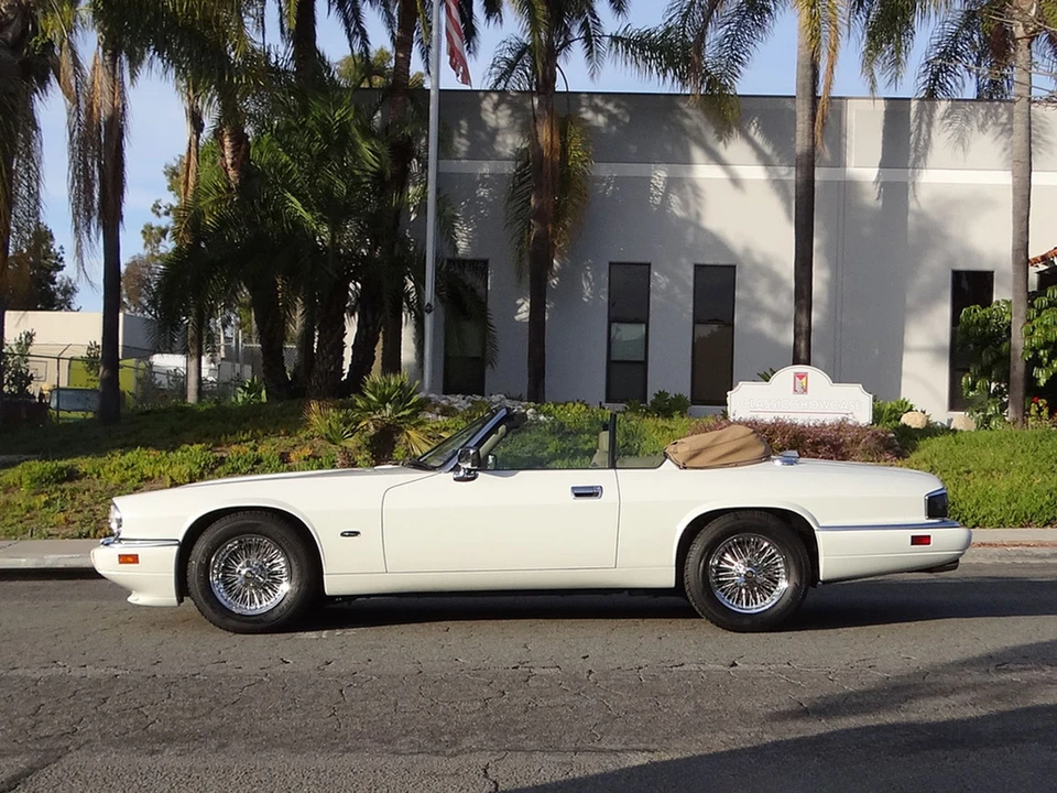 1994 Jaguar XJS Convertible - Image 8 of 31