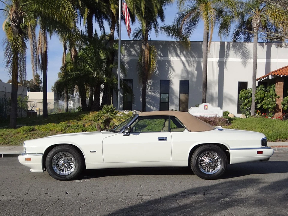 1994 Jaguar XJS Convertible - Image 9 of 31