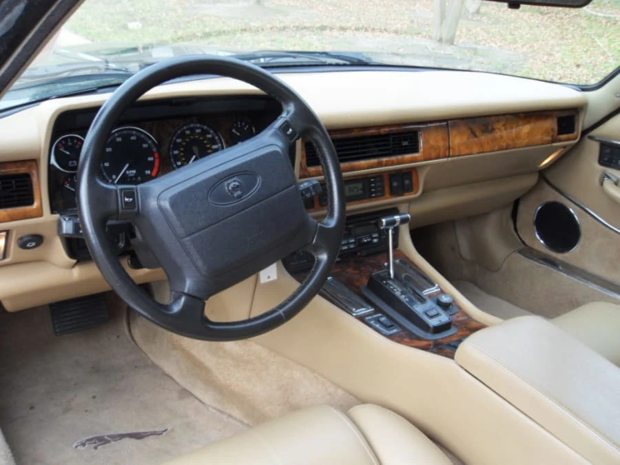 1994 Jaguar XJS Convertible - Image 7 of 8