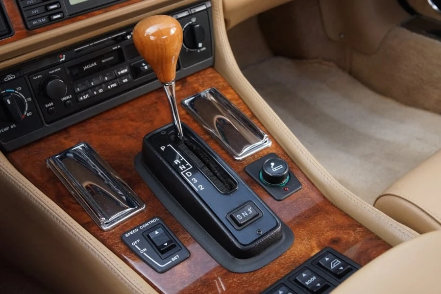 1994 Jaguar XJS Convertible - Image 5 of 7