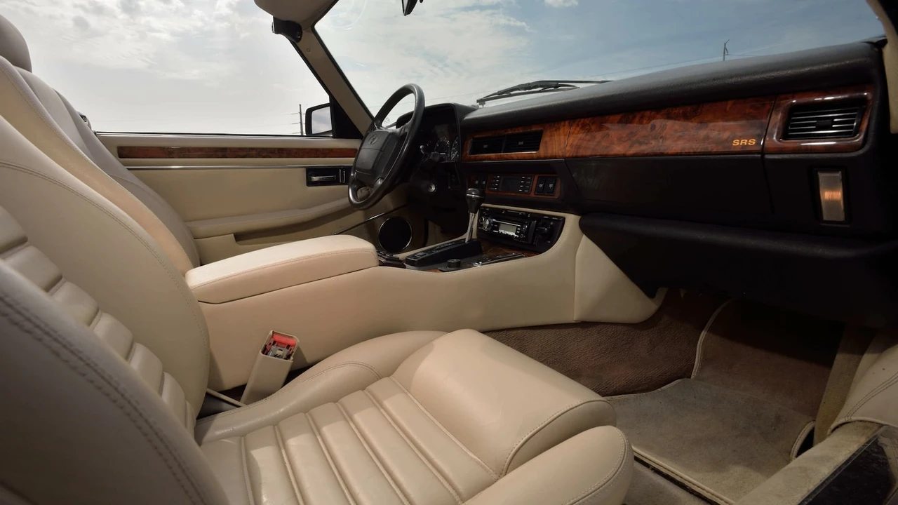 1994 Jaguar XJS Convertible - Image 5 of 31