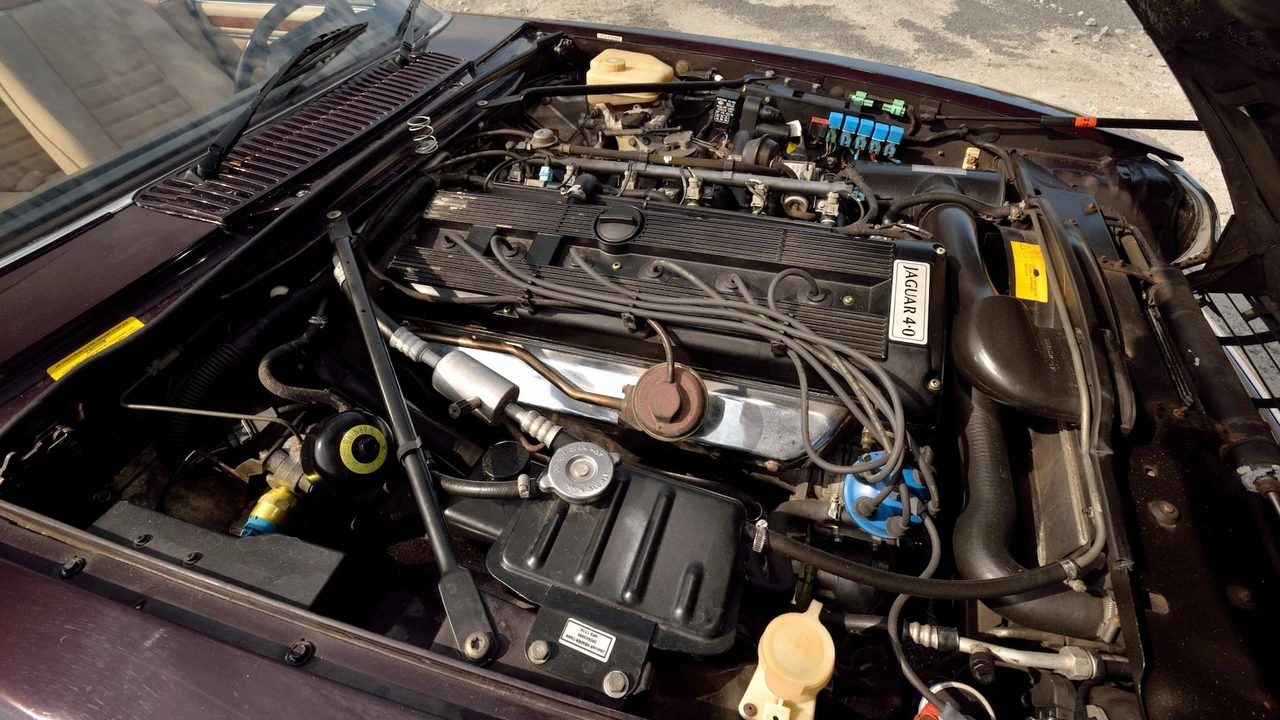 1994 Jaguar XJS Convertible - Image 7 of 31