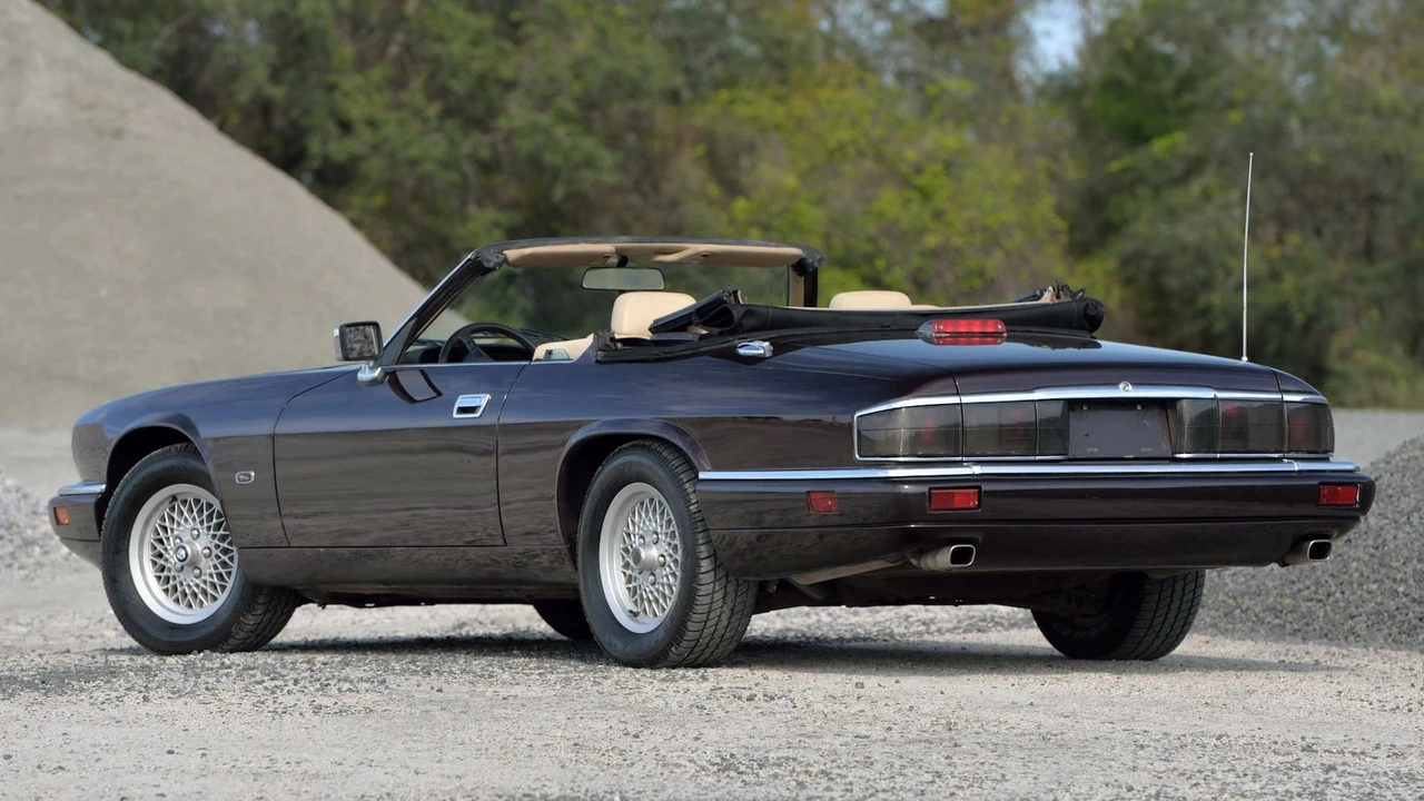 1994 Jaguar XJS Convertible - Image 13 of 31