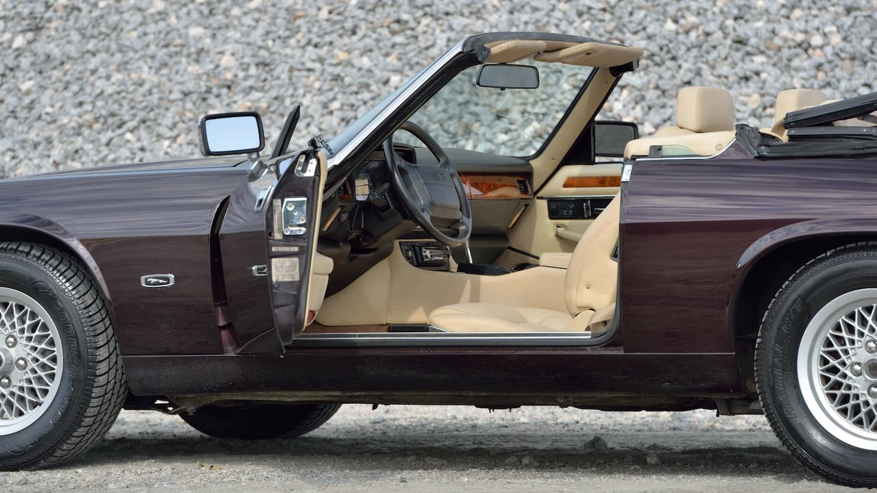 1994 Jaguar XJS Convertible - Image 17 of 31