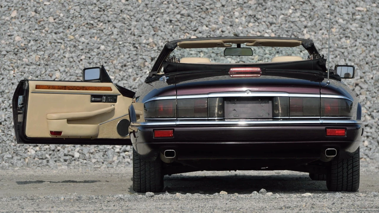 1994 Jaguar XJS Convertible - Image 20 of 31