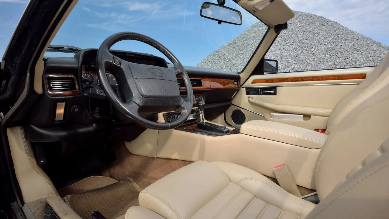 1994 Jaguar XJS Convertible - Image 22 of 31