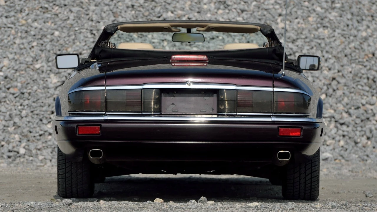 1994 Jaguar XJS Convertible - Image 27 of 31