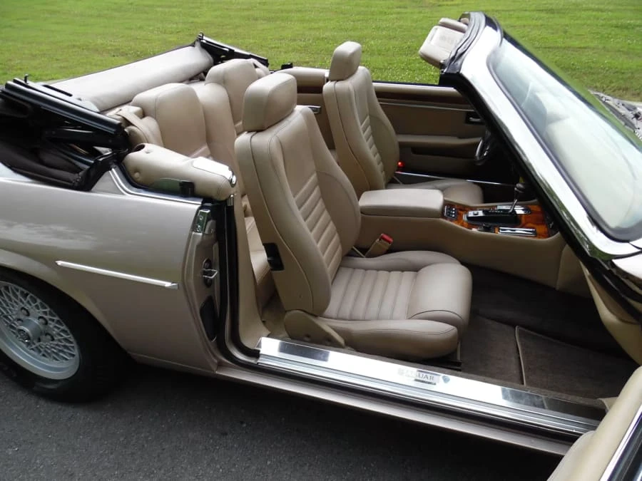 1994 Jaguar XJS Convertible - Image 9 of 12