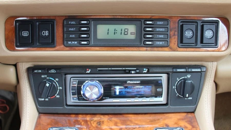 1994 Jaguar XJS Convertible - Image 22 of 31