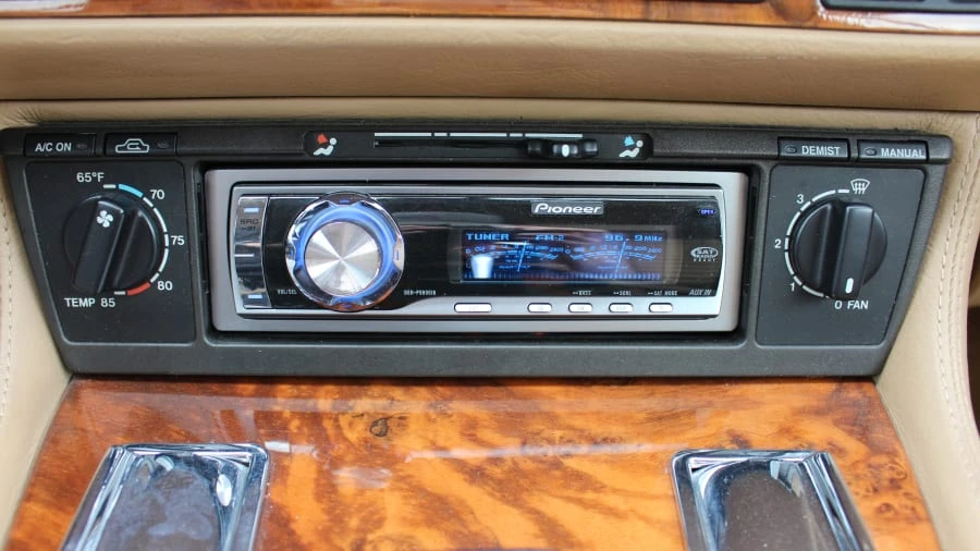 1994 Jaguar XJS Convertible - Image 24 of 31