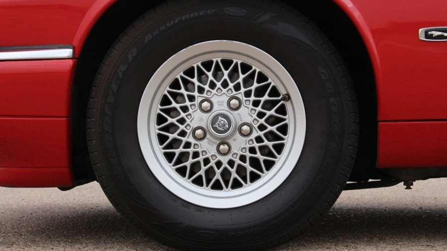 1994 Jaguar XJS Convertible - Image 29 of 31