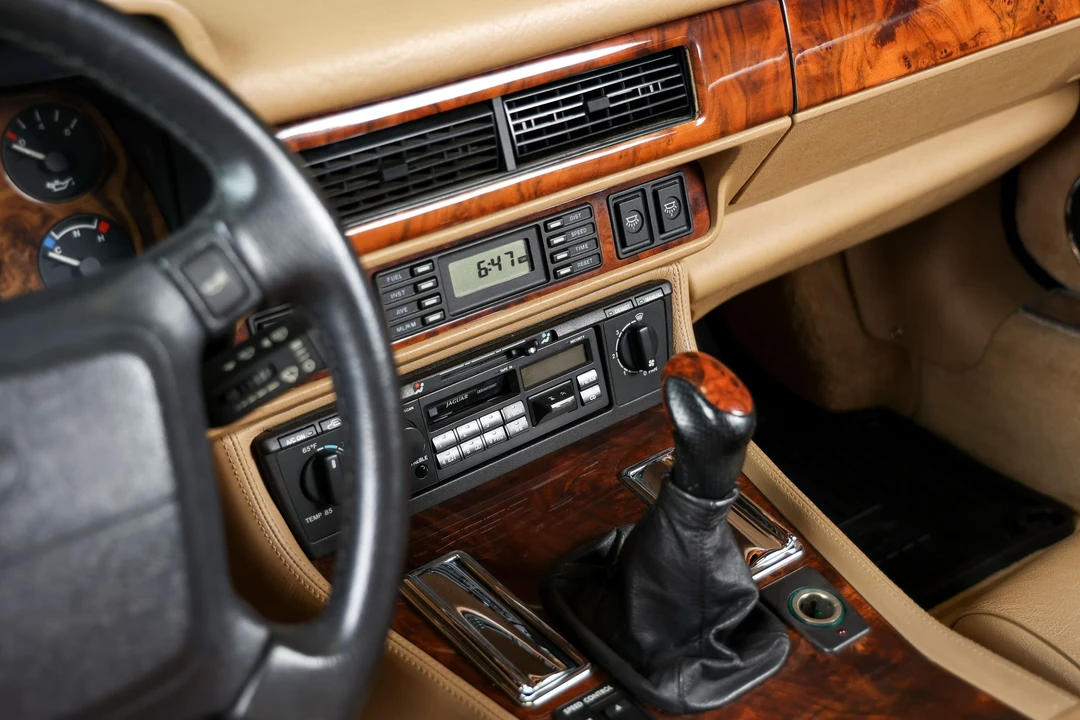1994 Jaguar XJS Convertible - Image 7 of 30