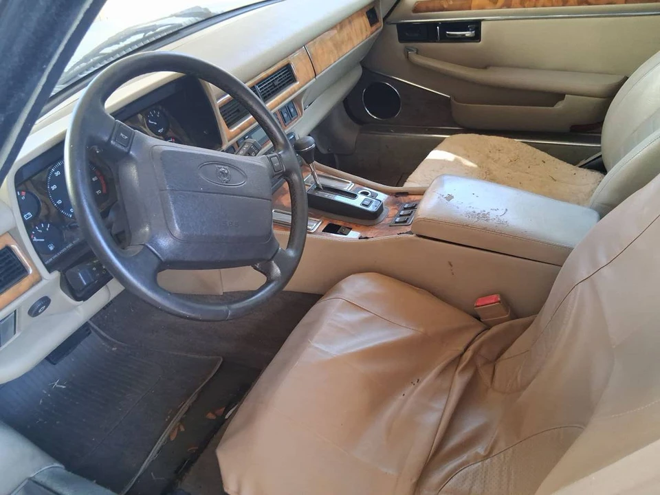 1994 Jaguar XJS Convertible - Image 11 of 12