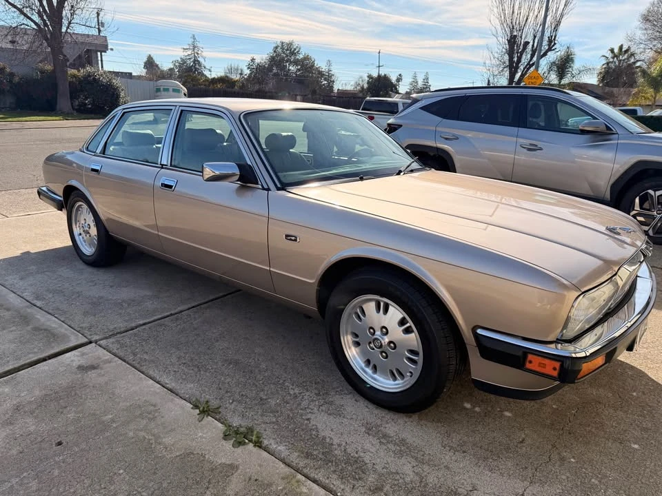 1994 Jaguar X300 XJ - Image 2 of 17