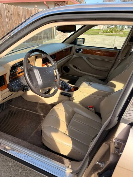 1994 Jaguar X300 XJ - Image 8 of 17