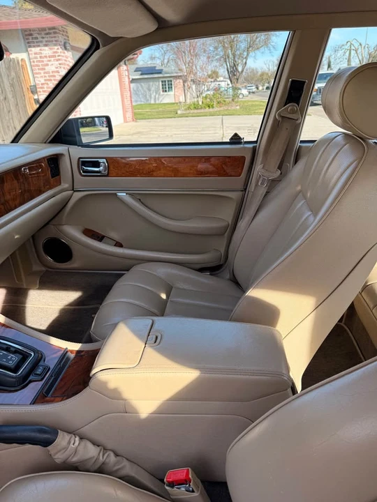 1994 Jaguar X300 XJ - Image 7 of 17