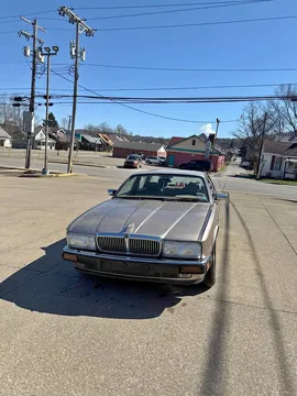 1994 Jaguar XJ6 Gold
