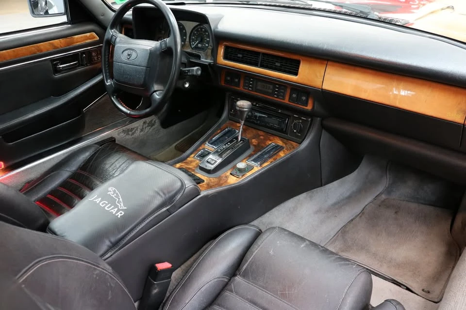 1994 Jaguar XJS - Image 15 of 20