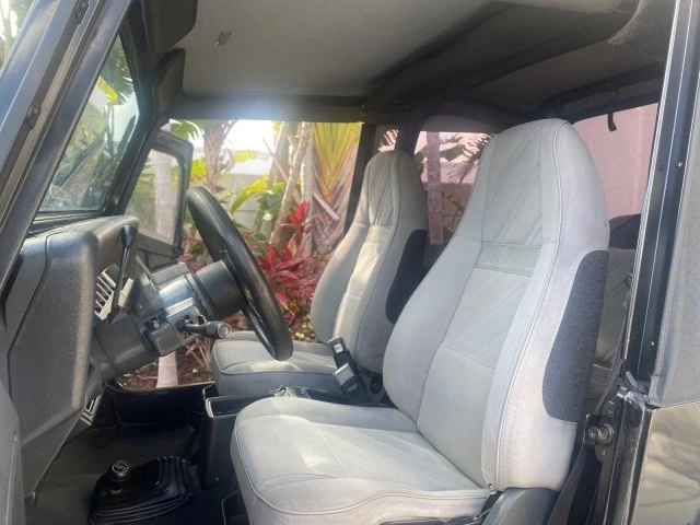 1994 Jeep YJ Wrangler - Image 11 of 21