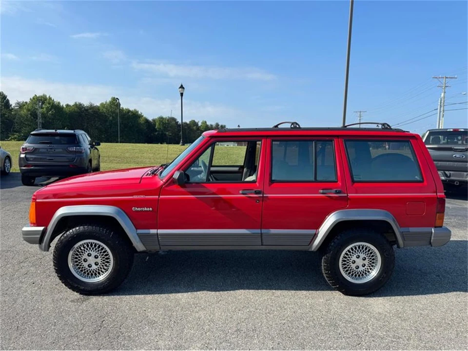 1994 Jeep XJ Cherokee - Image 7 of 30
