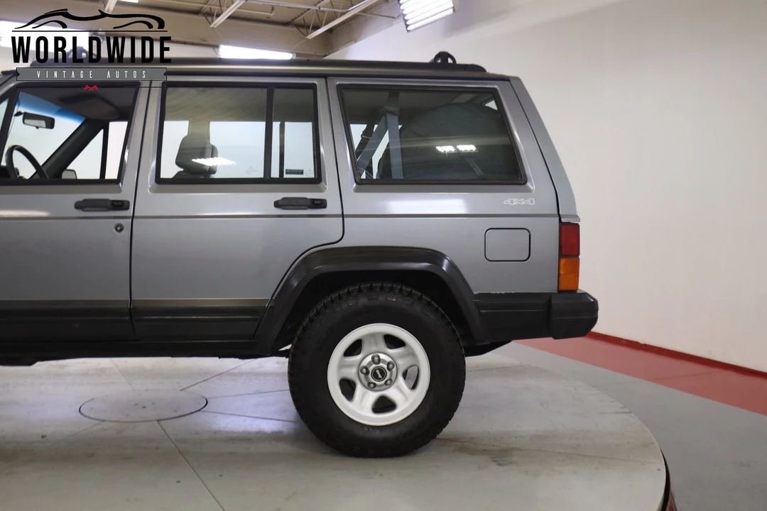 1994 Jeep XJ Cherokee - Image 11 of 12