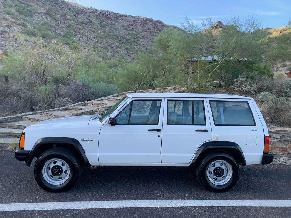 1994 Jeep XJ Cherokee - Image 6 of 31
